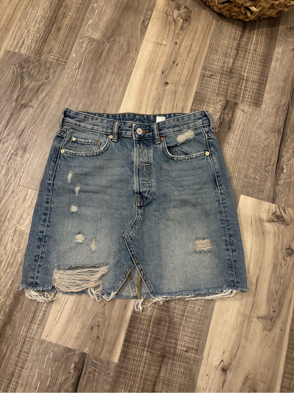H&M Light Blue Denim Skirt with Frayed Hem